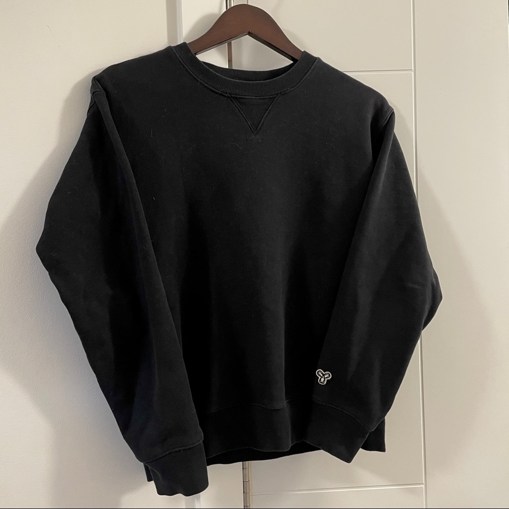 TNA crew neck